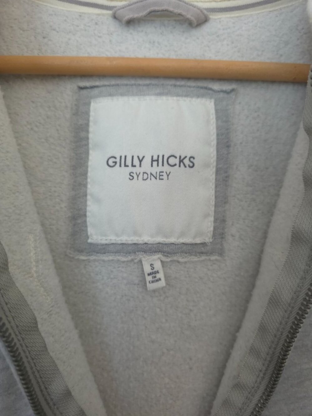 Gilly Hicks Sydney Gray Full-Zip Spell-Out Logo Soft Fleece Hoodie Women's Sz S - Picture 4 of 6